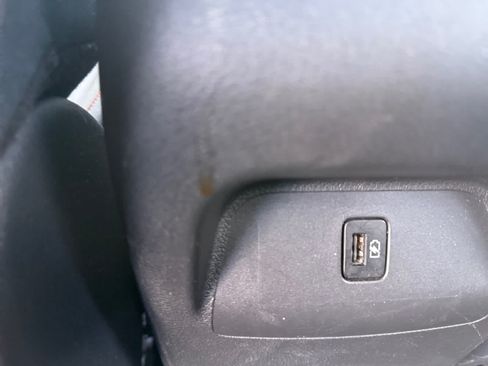Used 2025 Nissan Sentra SR FWD image 19
