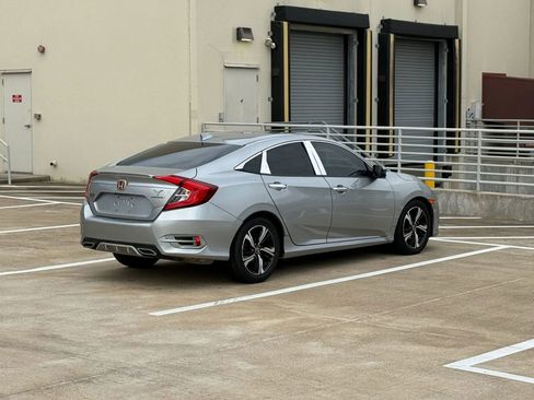 Used 2017 Honda Civic Touring image 8