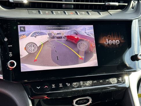 New 2026 Jeep Grand Cherokee Limited AWD/4WD image 8