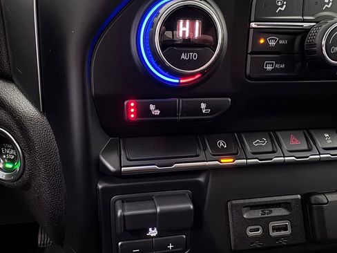 Used 2020 Chevrolet Silverado 1500 LT w/ All-Star Edition image 23