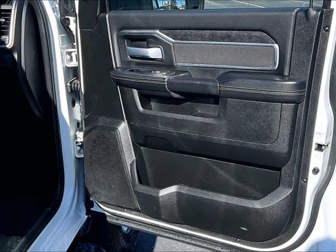 Used 2024 RAM 3500 Big Horn image 23