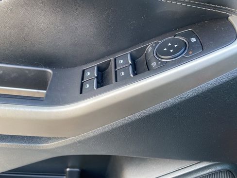 Used 2023 Ford Explorer XLT w/ Equipment Group 202A image 12