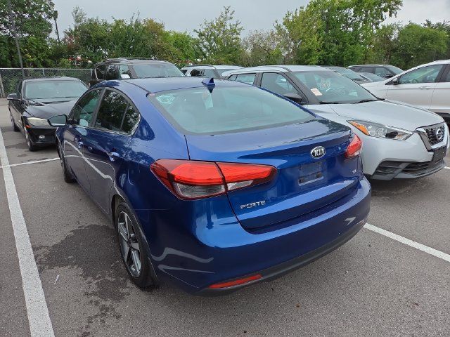 Used 2017 Kia Forte EX FWD image 4