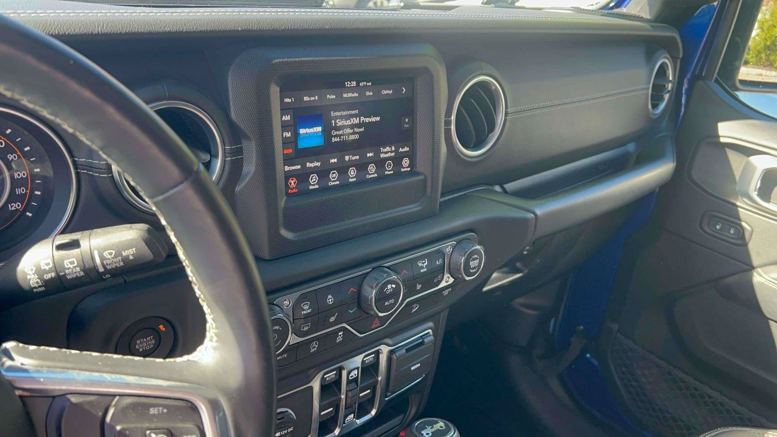 Used 2018 Jeep Wrangler Unlimited Sahara w/ Dual Top Group AWD/4WD image 23