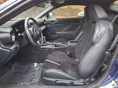 Used 2022 Toyota GR86 Premium image 13