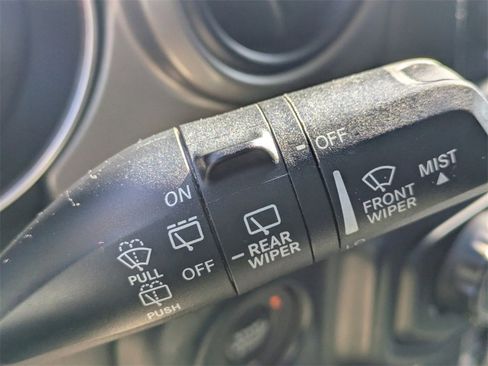 Used 2018 Jeep Wrangler Sport image 29