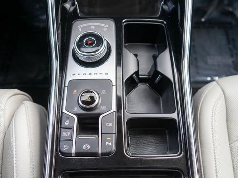 Certified 2023 Kia Sorento SX Prestige AWD/4WD image 27