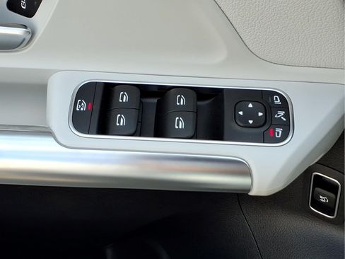 Certified 2023 Mercedes-Benz GLA 250 4MATIC image 23