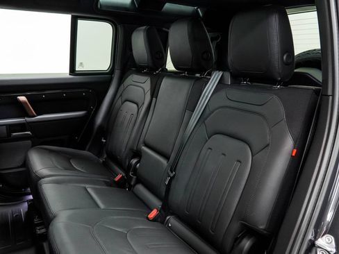 Used 2024 Land Rover Defender 110 X AWD/4WD image 17