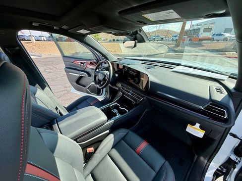 New 2026 Chevrolet Traverse RS w/ LPO, Floor Liner Package image 37