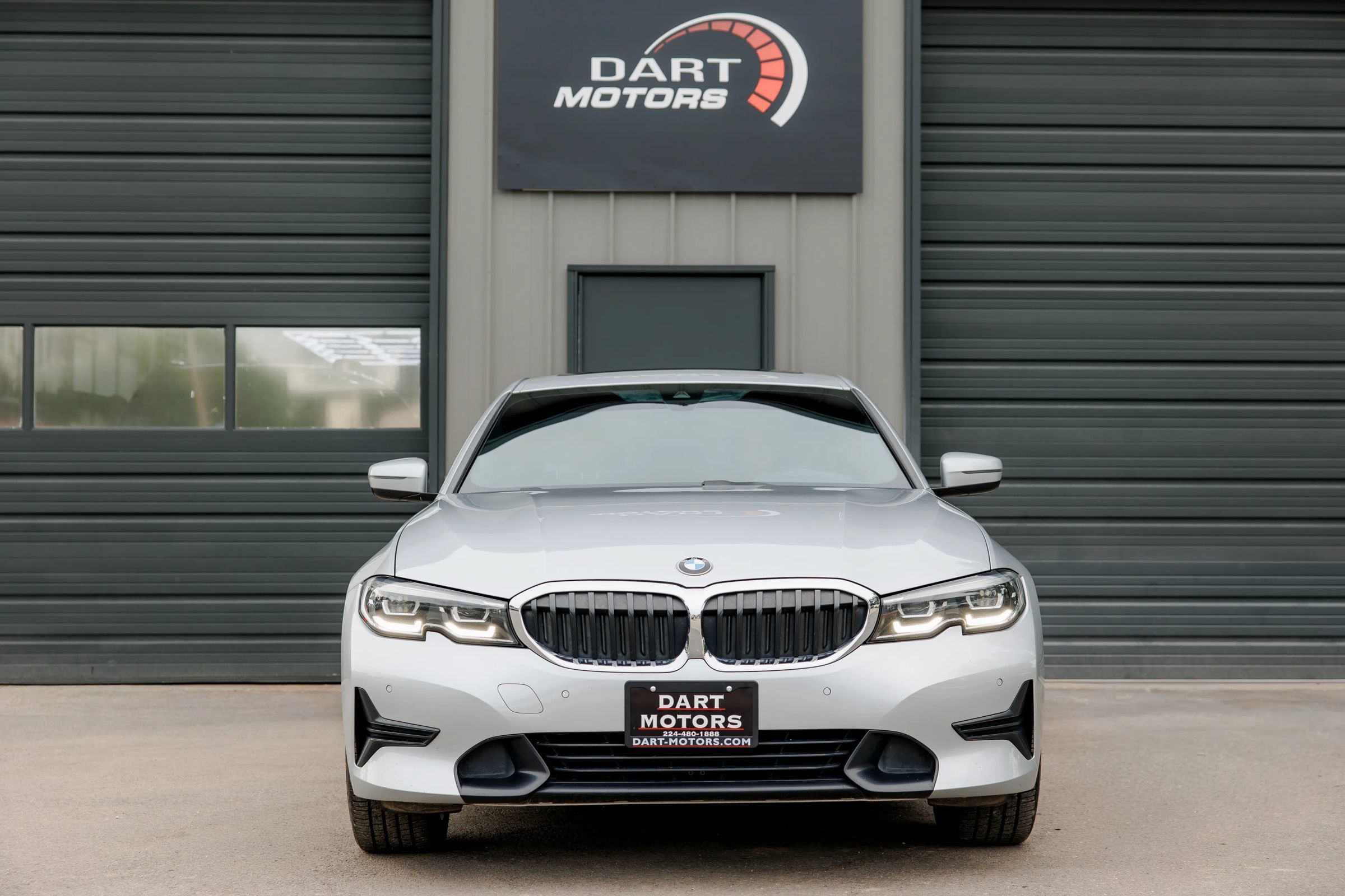 Used 2019 BMW 330i xDrive Sedan w/ Driving Assistance Package AWD/4WD image 2