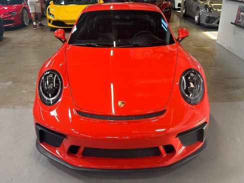 Used 2018 Porsche 911 GT3 w/ Sport Chrono Package RWD image 3
