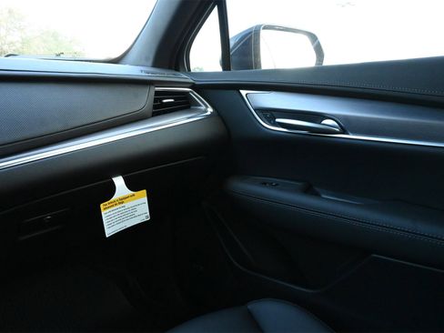 New 2026 Cadillac XT5 Luxury w/ LPO, Floor Liner Package image 8