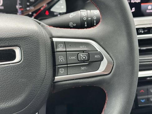 Used 2022 Jeep Compass Trailhawk image 24