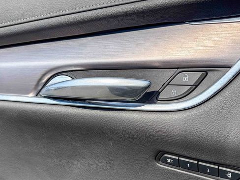 Used 2023 Cadillac XT6 Luxury image 42