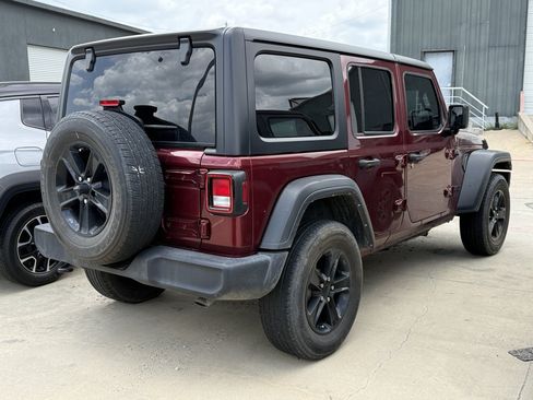 Used 2022 Jeep Wrangler Unlimited Sport AWD/4WD image 3