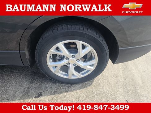 Used 2021 Chevrolet Equinox Premier FWD image 17