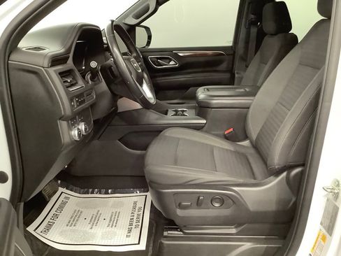 Used 2022 GMC Yukon SLE w/ Gmc Pro Safety Plus Package image 12