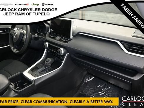 Used 2024 Toyota RAV4 XLE FWD image 41