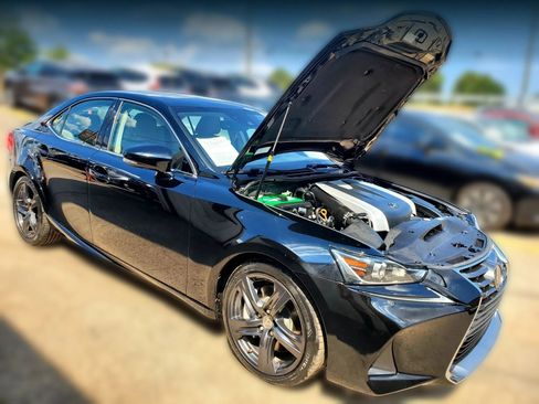 Used 2019 Lexus IS 300 AWD image 42