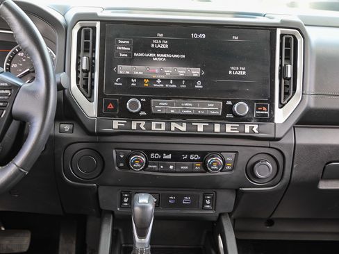 Used 2025 Nissan Frontier SV w/ SV Convenience Package RWD image 13