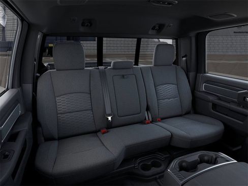 New 2026 RAM 2500 Big Horn AWD/4WD image 15