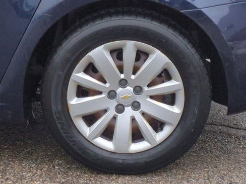 Used 2011 Chevrolet Cruze LS image 14