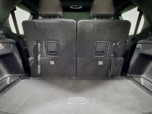 Used 2024 Jeep Grand Cherokee L Limited w/ Luxury Tech Group II image 31