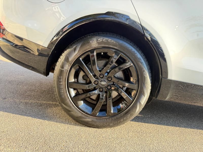 Used 2020 Land Rover Discovery Landmark AWD/4WD image 38