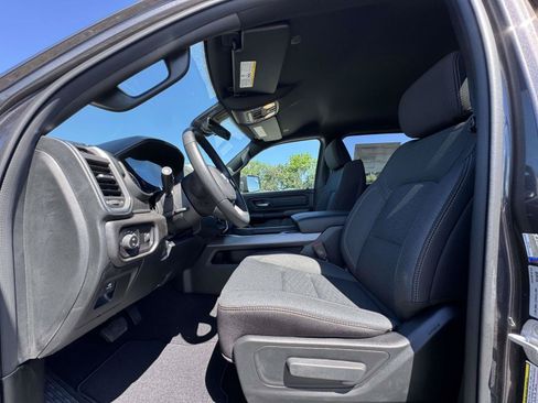 New 2026 RAM 1500 Express AWD/4WD image 23