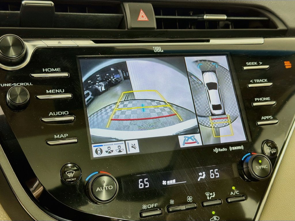 Used 2018 Toyota Camry XLE w/ Driver Assist Package FWD image 14