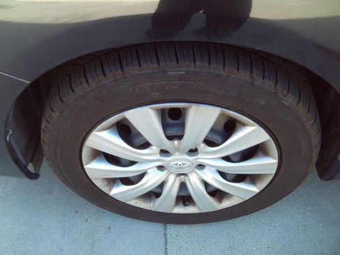 Used 2012 Toyota Corolla LE image 24