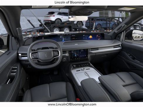 New 2026 Lincoln Navigator L Reserve AWD/4WD image 10
