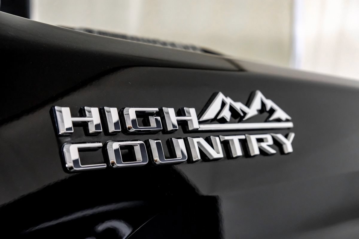 Used 2025 Chevrolet Silverado 3500 High Country w/ High Country Premium Package AWD/4WD image 47