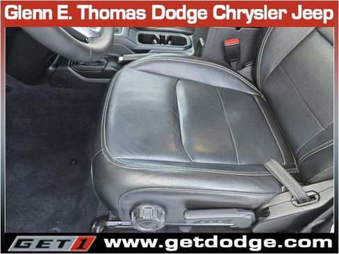Used 2023 Jeep Wrangler Sahara image 24