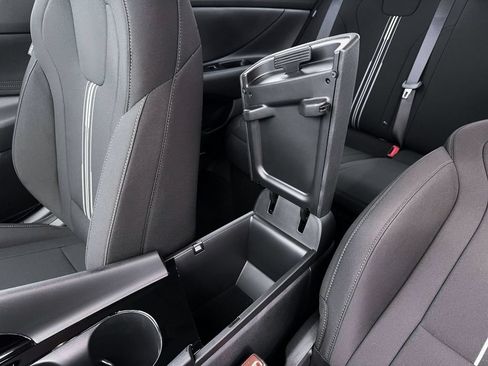 New 2026 Hyundai Elantra Hybrid FWD image 18