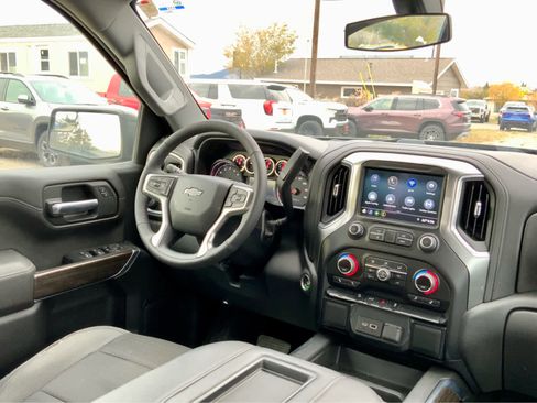 Used 2022 Chevrolet Silverado 1500 RST w/ LPO, Blackout Package image 37