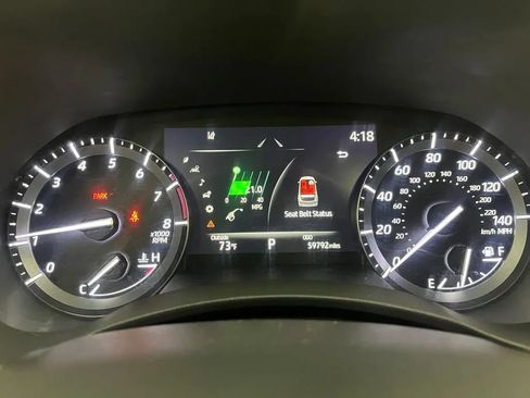 Used 2021 Toyota Highlander XLE AWD/4WD image 22
