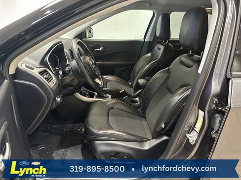 Used 2018 Jeep Compass Latitude w/ Popular Equipment Group AWD/4WD image 5