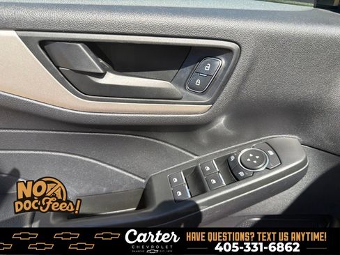 Used 2022 Ford Escape SE FWD image 13