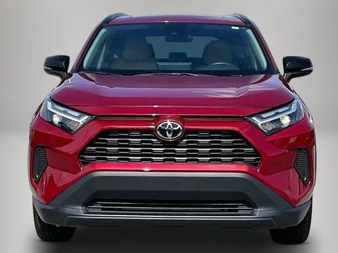 Used 2025 Toyota RAV4 XLE w/ Convenience Package FWD image 3