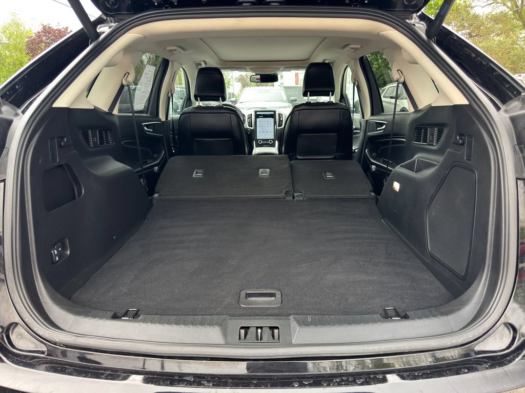 Used 2024 Ford Edge Titanium w/ Equipment Group 301A AWD/4WD image 13