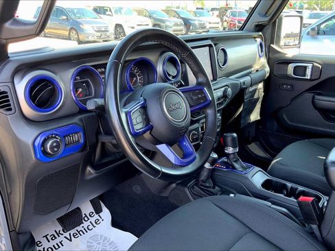 Used 2021 Jeep Gladiator Sport AWD/4WD image 18