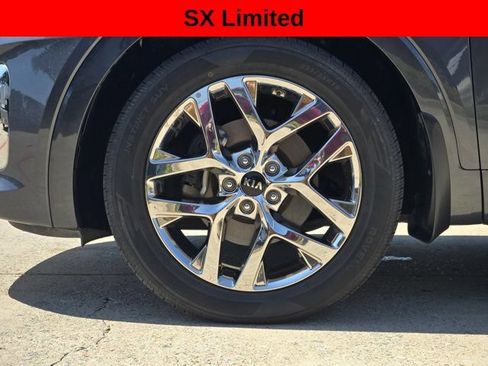 Used 2019 Kia Sorento SX FWD image 11