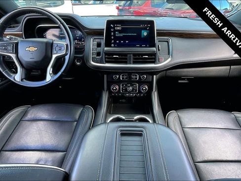 Used 2023 Chevrolet Suburban Premier image 7