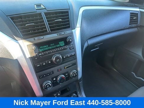 Used 2011 Chevrolet Traverse LT w/ Personal Connectivity Package image 12
