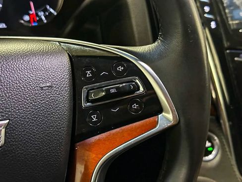 Used 2017 Cadillac Escalade Luxury RWD image 33