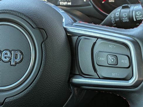 Used 2021 Jeep Wrangler Unlimited Rubicon AWD/4WD image 16