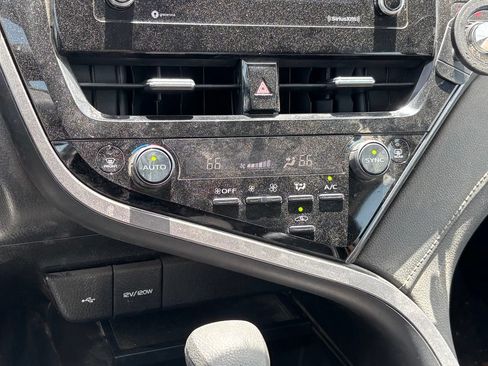 Used 2023 Toyota Camry LE FWD image 10