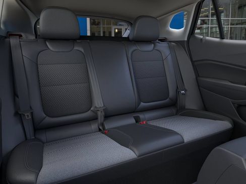 New 2026 Chevrolet Trax LT w/ Driver Confidence Package FWD image 17